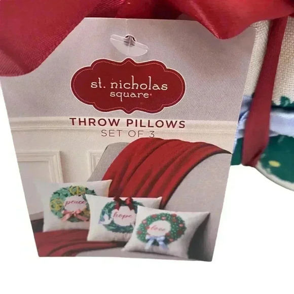 St. Nicholas Square Peace Love Hope Wreath Set Throw Pillows Christmas Decor - Picture 4 of 4